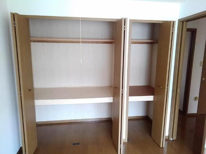 物件内観写真7　(収納)
