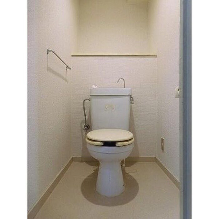 物件内観写真8　(トイレ)