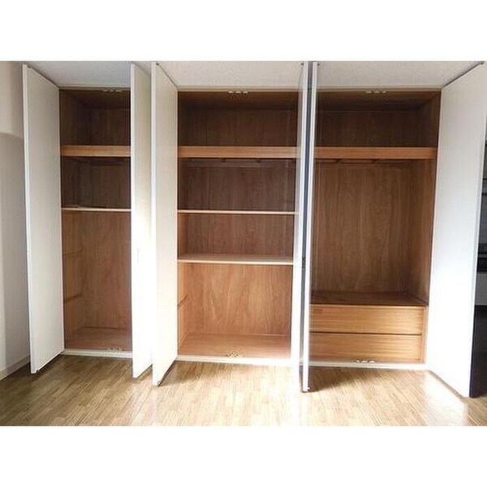 物件内観写真11　(収納)