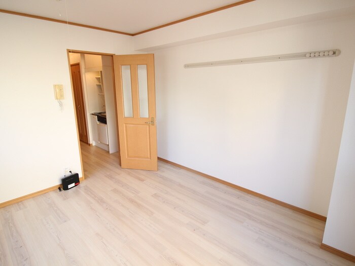 物件内観写真5　(居室)