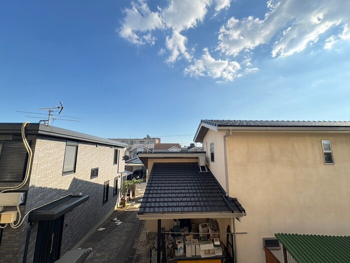 物件内観写真16　(室内からの展望)