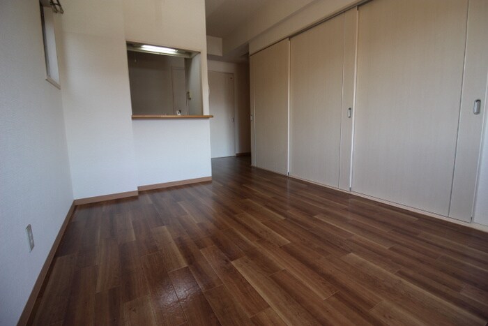 物件内観写真4　(居室)