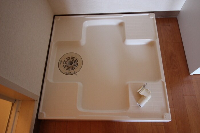 物件内観写真12　(洗濯機置場)