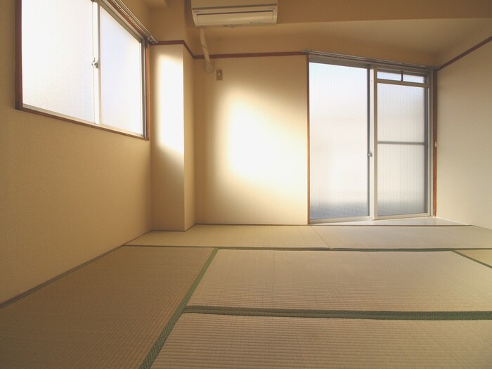 物件内観写真10　(居室)