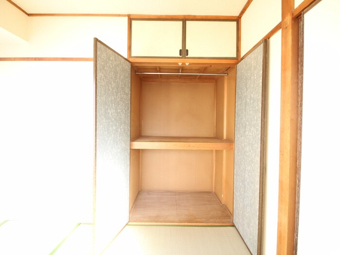 物件内観写真11　(収納)