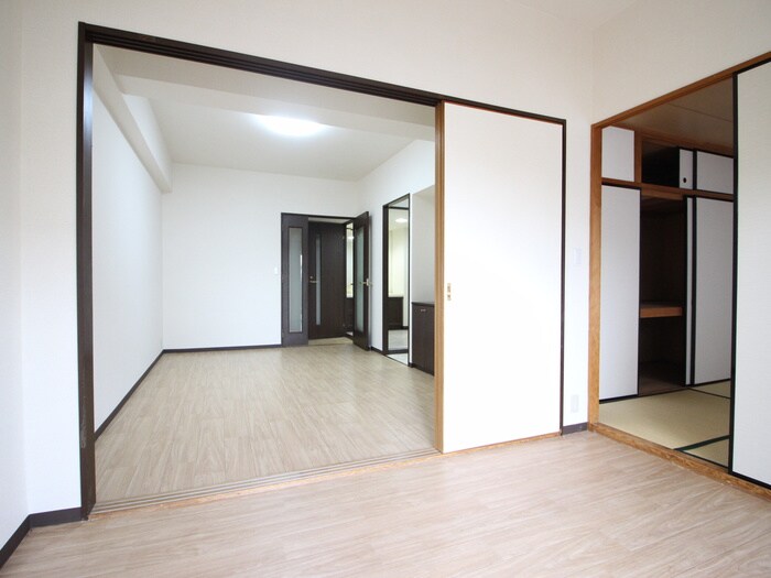 物件内観写真14　(居室)