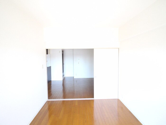 物件内観写真10　(居室)