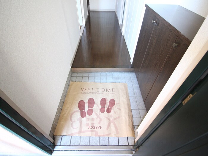 物件内観写真18　(玄関)