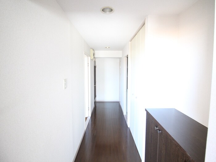 物件内観写真19　(廊下)