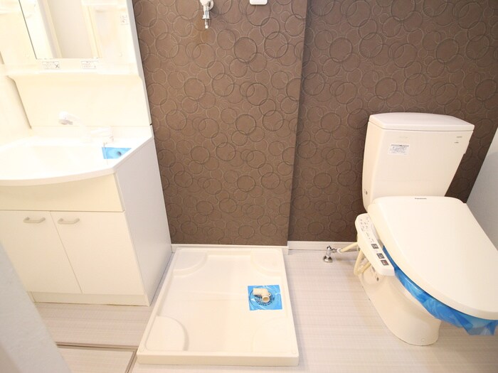 物件内観写真12　(洗濯機置場)