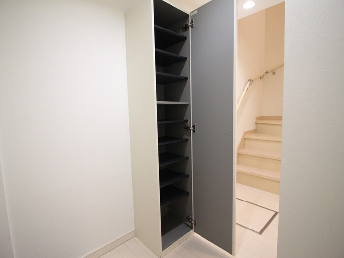 物件内観写真16　(靴箱)