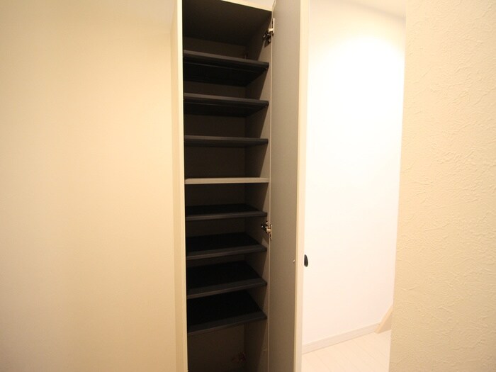 物件内観写真17　(靴箱)