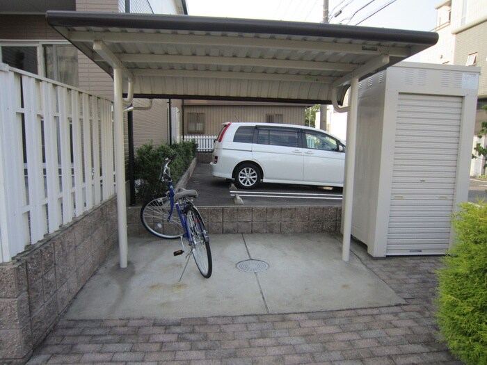 物件外観写真5　(駐輪場)