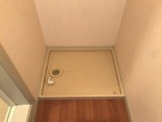 物件内観写真17　(洗濯機置場)