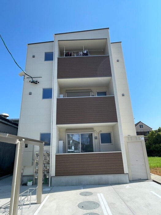 物件外観写真1　(外観写真)