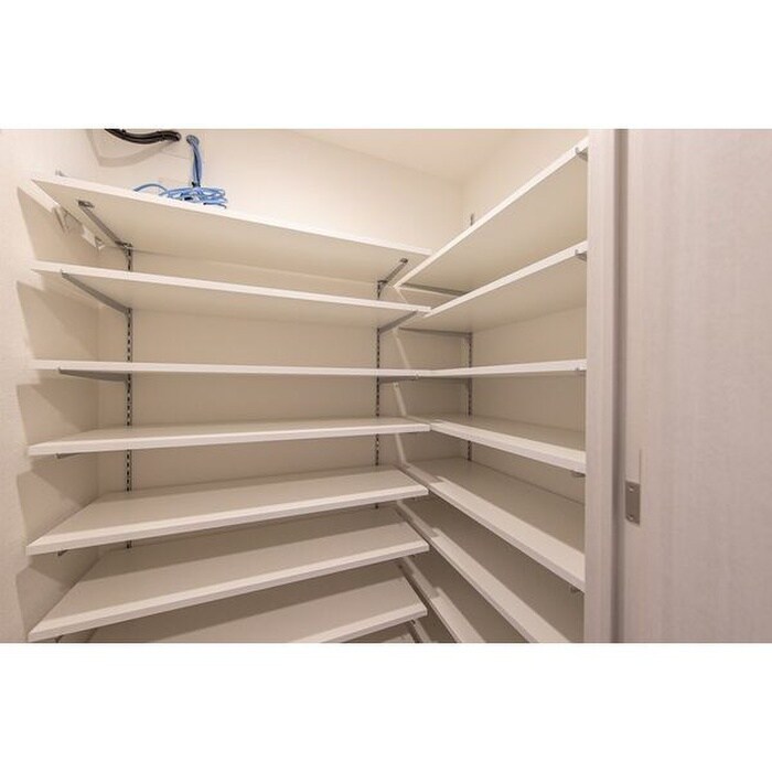 物件内観写真12　(靴箱)