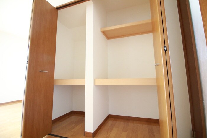 物件内観写真9　(収納)