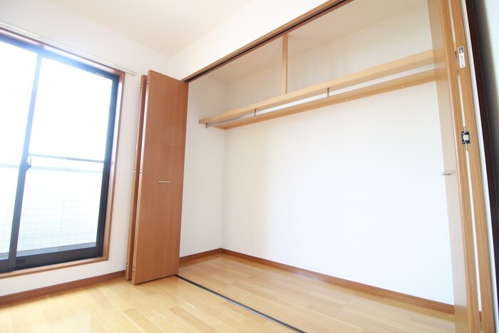 物件内観写真12　(収納)