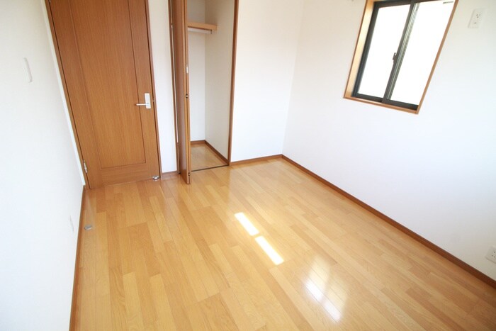 物件内観写真13　(居室)