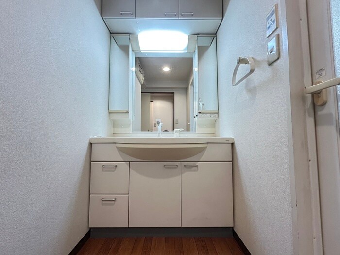 物件内観写真12　(洗面)