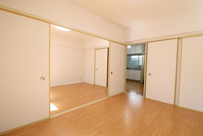 物件内観写真8　(居室)