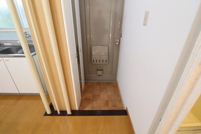 物件内観写真15　(玄関)