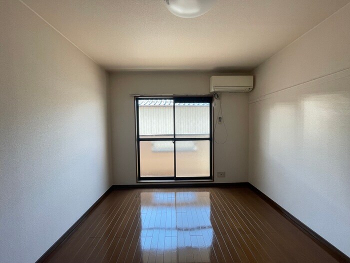 物件内観写真11　(居室)