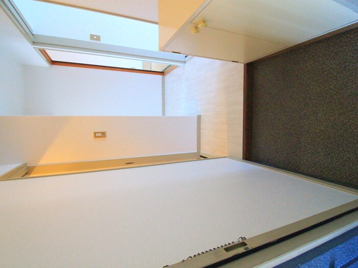 物件内観写真7　(玄関)