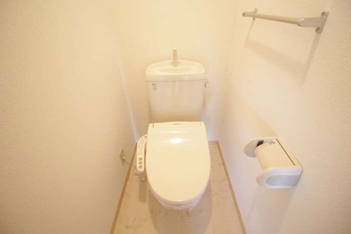 物件内観写真12　(トイレ)