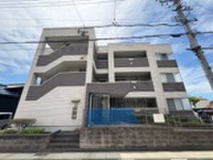 エンターブリーズ外観写真