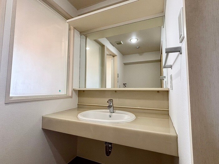 物件内観写真12　(洗面)