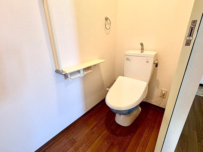 物件内観写真14　(トイレ)