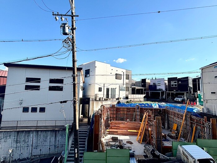 物件内観写真22　(室内からの展望)