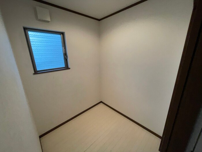 物件内観写真13　(収納)