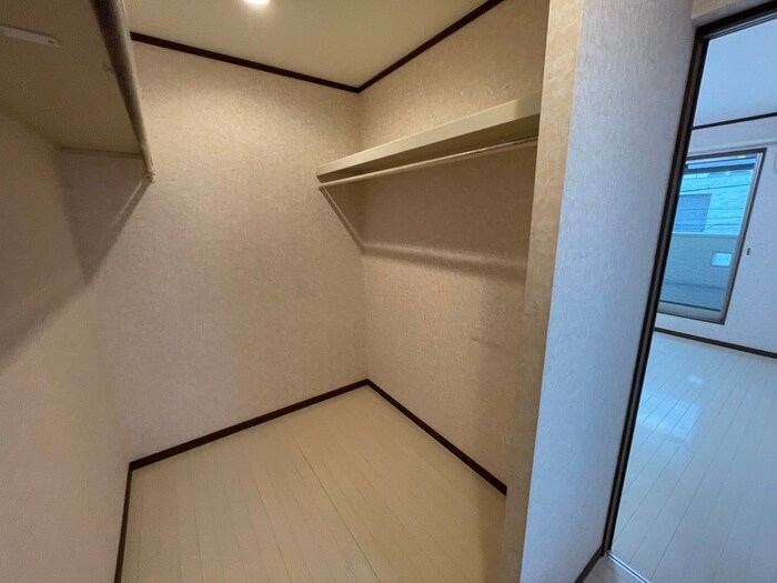 物件内観写真16　(収納)