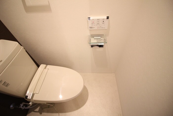 物件内観写真14　(トイレ)