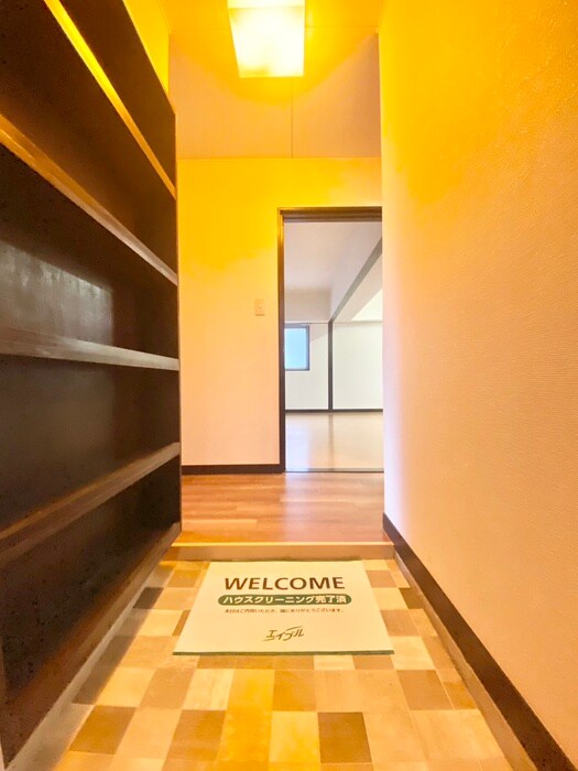 物件内観写真17　(玄関)