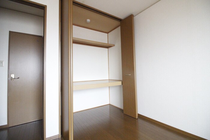 物件内観写真13　(収納)