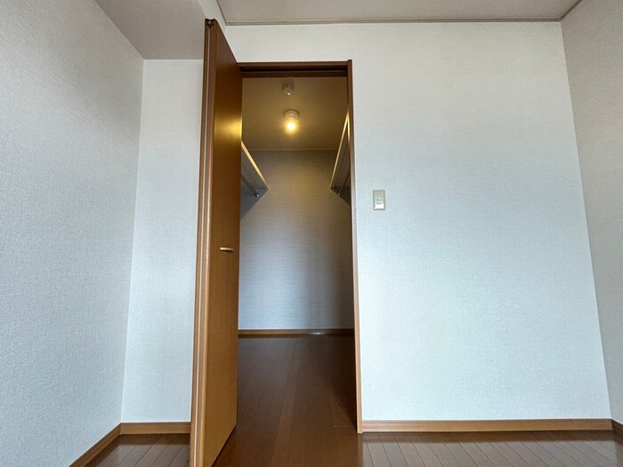 物件内観写真13　(収納)