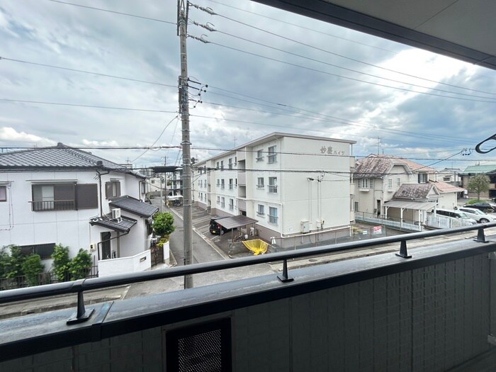 物件内観写真16　(室内からの展望)