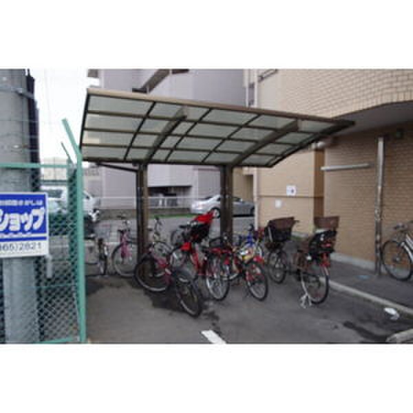 物件外観写真2　(駐輪場)