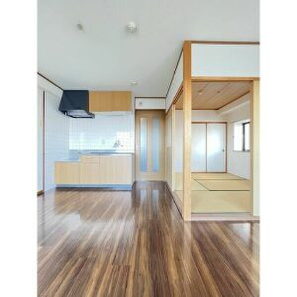 物件内観写真8　(居室)