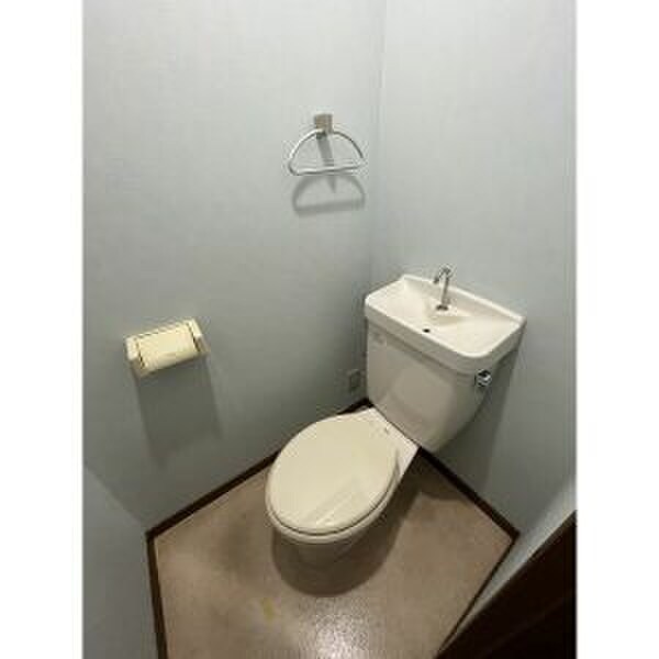 物件内観写真9　(トイレ)