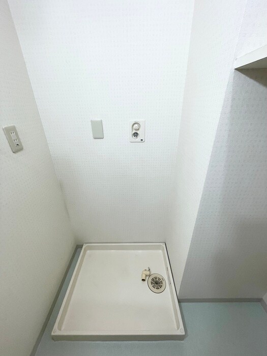 物件内観写真17　(洗濯機置場)