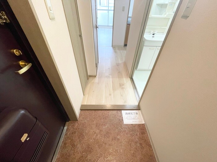 物件内観写真20　(玄関)