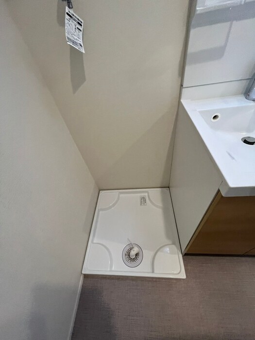 物件内観写真18　(洗濯機置場)