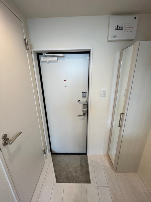 物件内観写真19　(玄関)