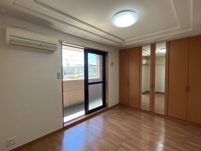 物件内観写真5　(居室)