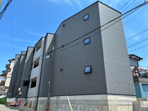 青葉と春色のフェリーチェ外観写真