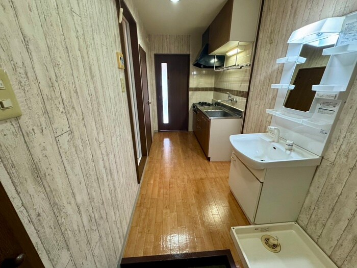 物件内観写真14　(廊下)